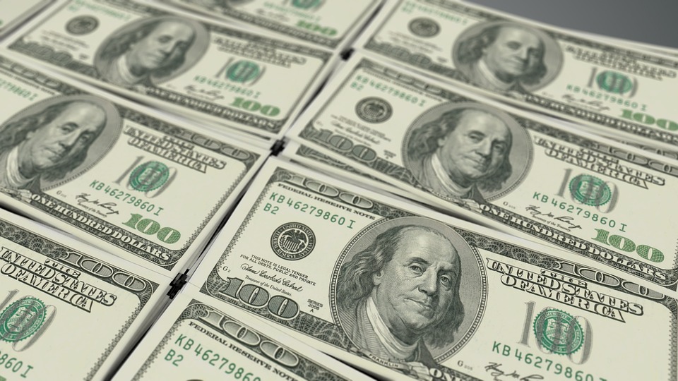 НБУ отменил продажу валютной выручки бизнесом